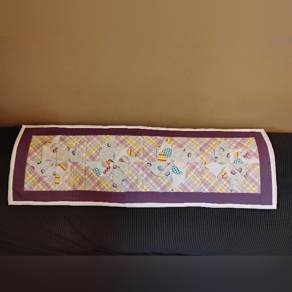 Quilted Table Topper/Runner Purple-White Housewarming approx. 13' x 36' - Picture 3 of 16